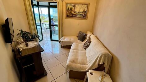 SEASIDE APARTMENT FOR 6 PEOPLE IN MEIA PRAIA