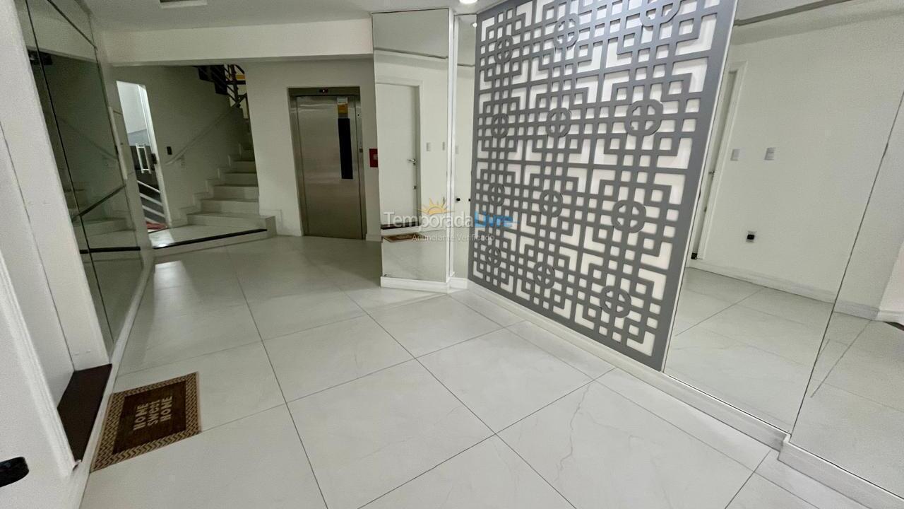Apartment for vacation rental in Itapema (Meia Praia)
