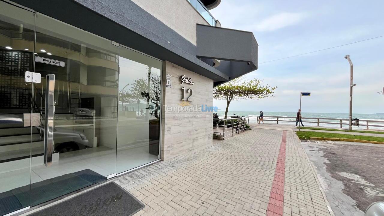 Apartment for vacation rental in Itapema (Meia Praia)
