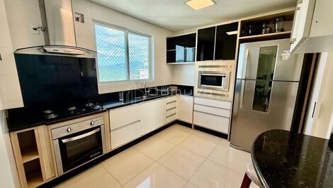 Seasonal rental of 4 bedrooms in Balneário Camboriú