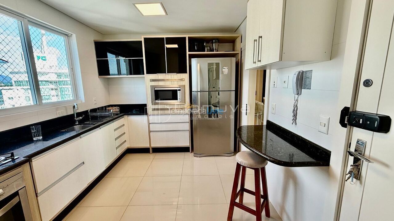 Apartment for vacation rental in Balneário Camboriú (Centro)
