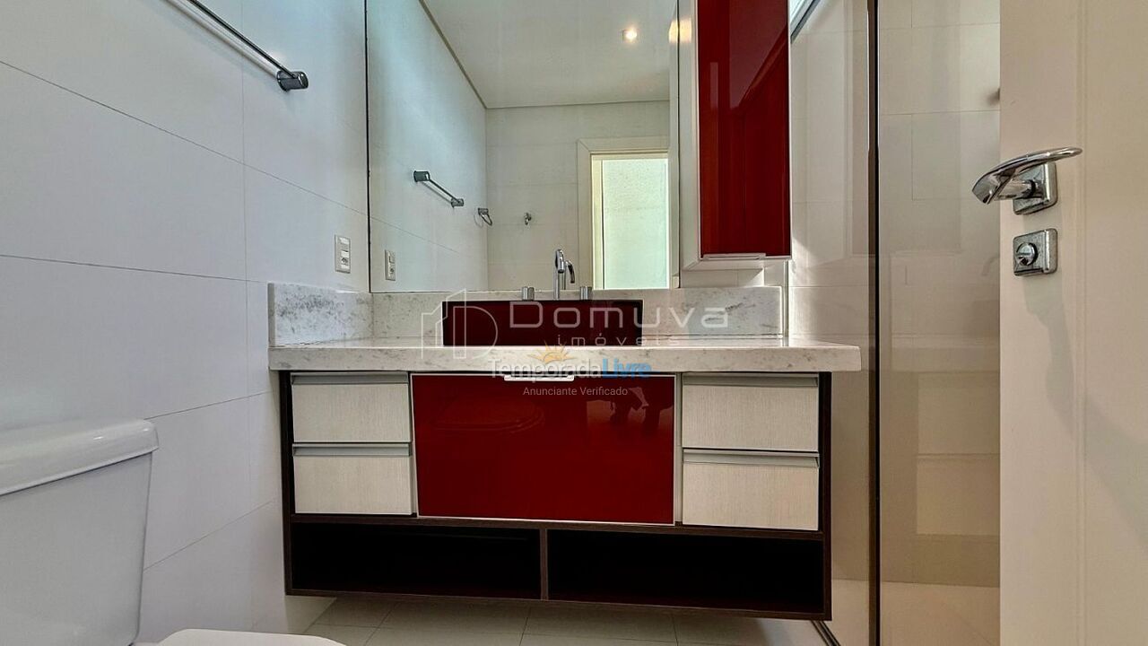 Apartment for vacation rental in Balneário Camboriú (Centro)