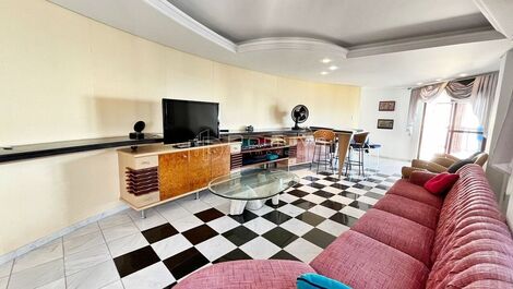 Seasonal rental facing the sea with 3 suites in downtown Balneário Camboriú