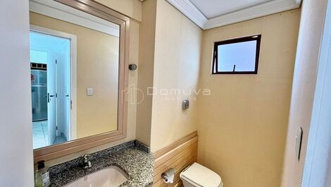Seasonal rental facing the sea with 3 suites in downtown Balneário Camboriú