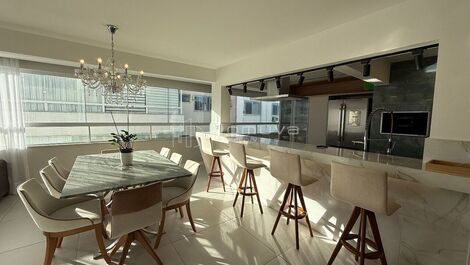 Seasonal Rental Penthouse with 5 bedrooms in Balneário Camboriú