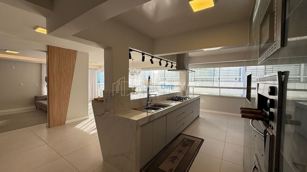 Apartment for vacation rental in Balneário Camboriú (Centro)