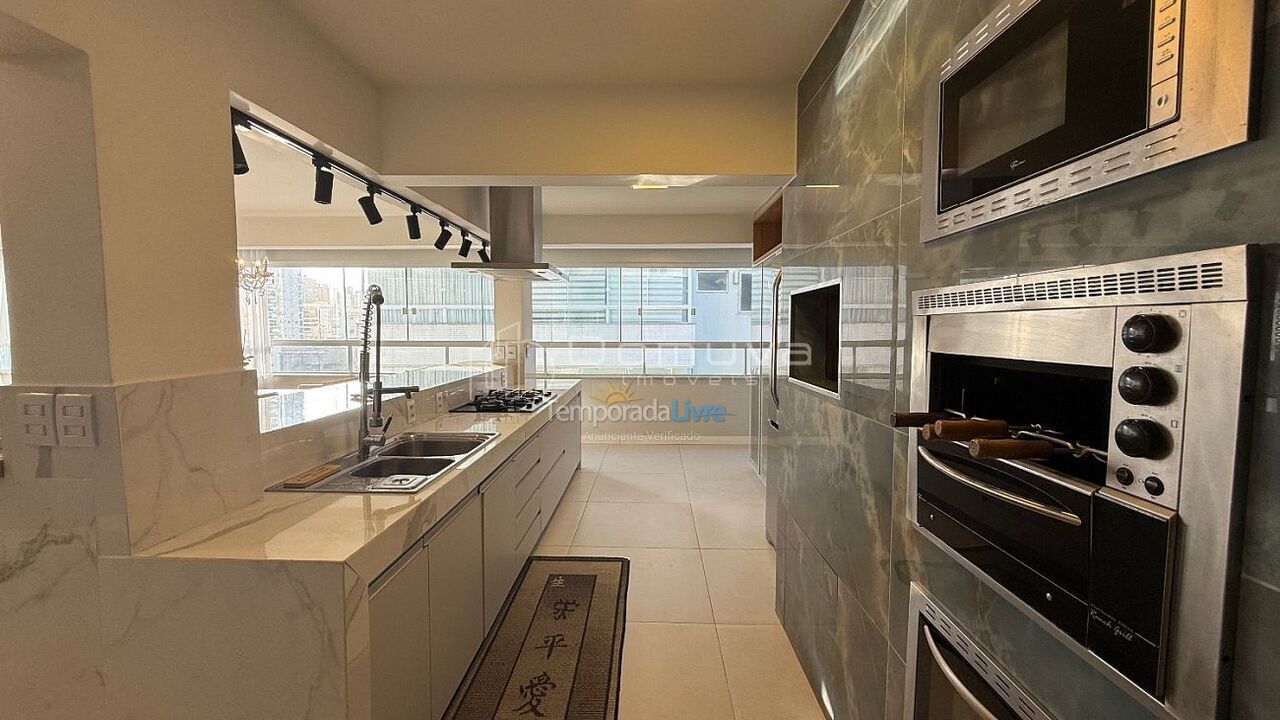 Apartment for vacation rental in Balneário Camboriú (Centro)