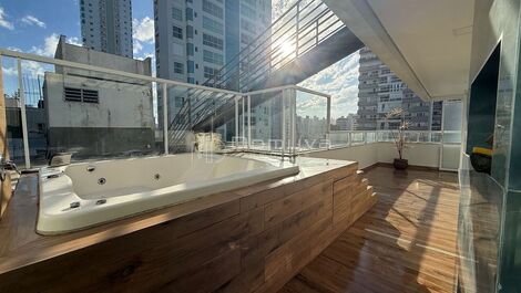 Seasonal Rental Penthouse with 5 bedrooms in Balneário Camboriú