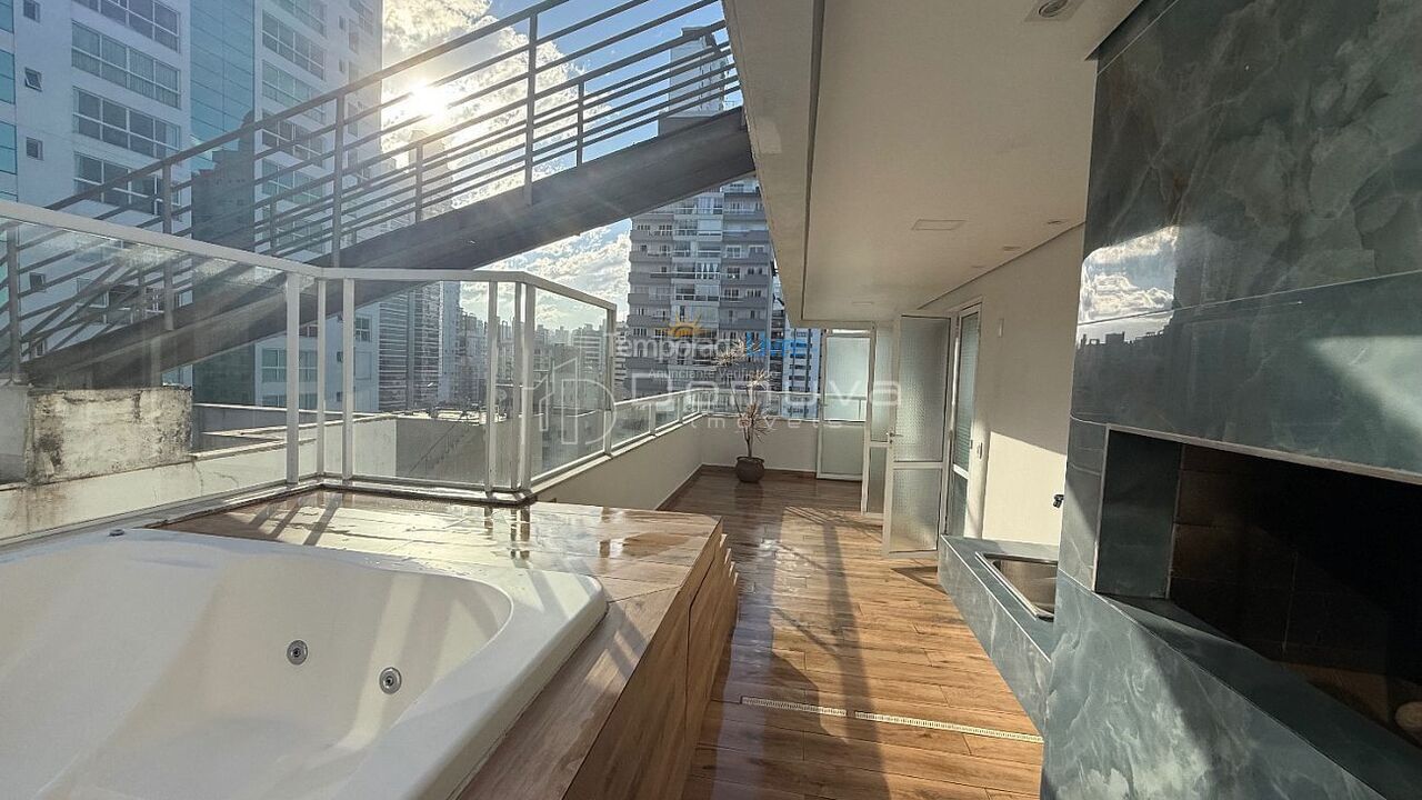 Apartment for vacation rental in Balneário Camboriú (Centro)