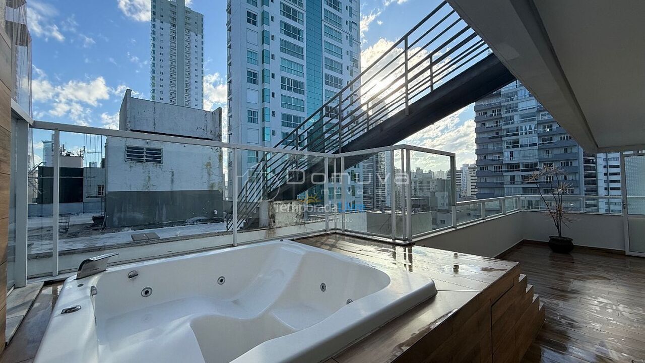 Apartment for vacation rental in Balneário Camboriú (Centro)