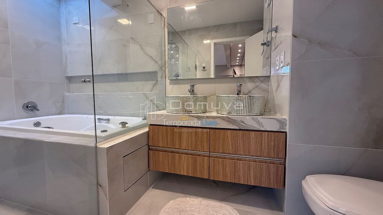 Apartment for vacation rental in Balneário Camboriú (Centro)