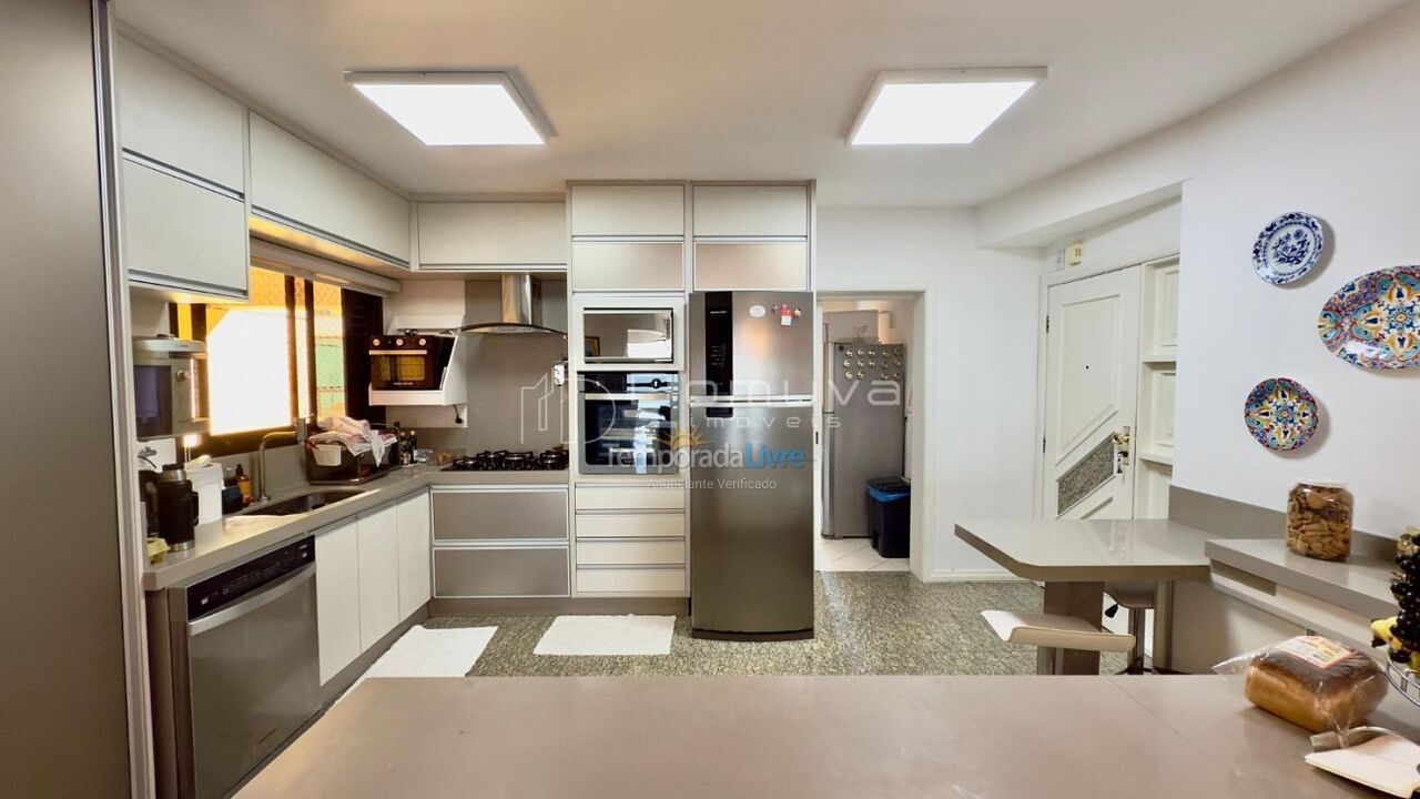 Apartment for vacation rental in Balneário Camboriú (Centro)