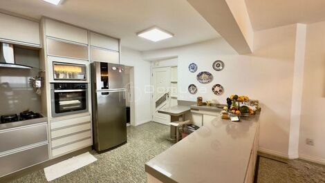 Seasonal rental of 3 suites facing the sea in Balneário Camboriú