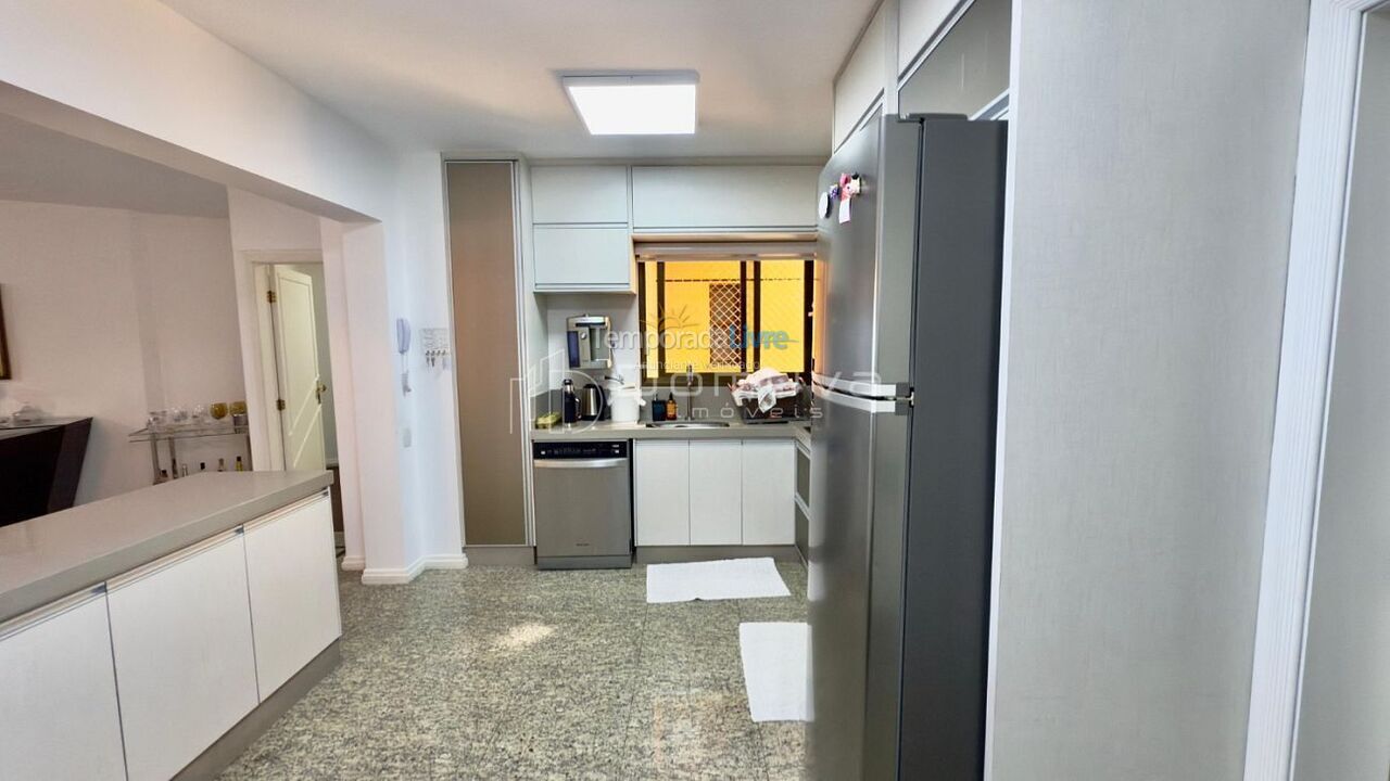 Apartment for vacation rental in Balneário Camboriú (Centro)