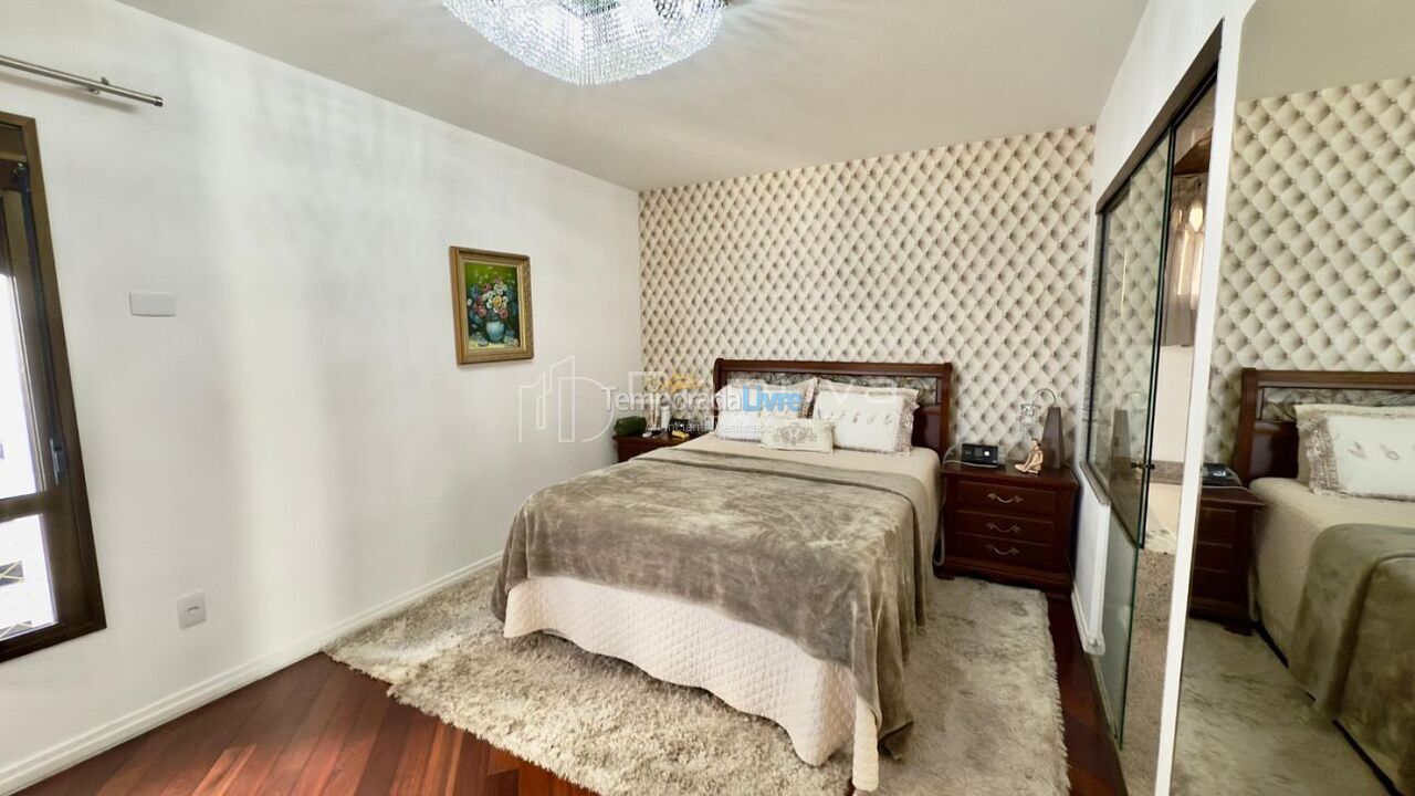 Apartment for vacation rental in Balneário Camboriú (Centro)