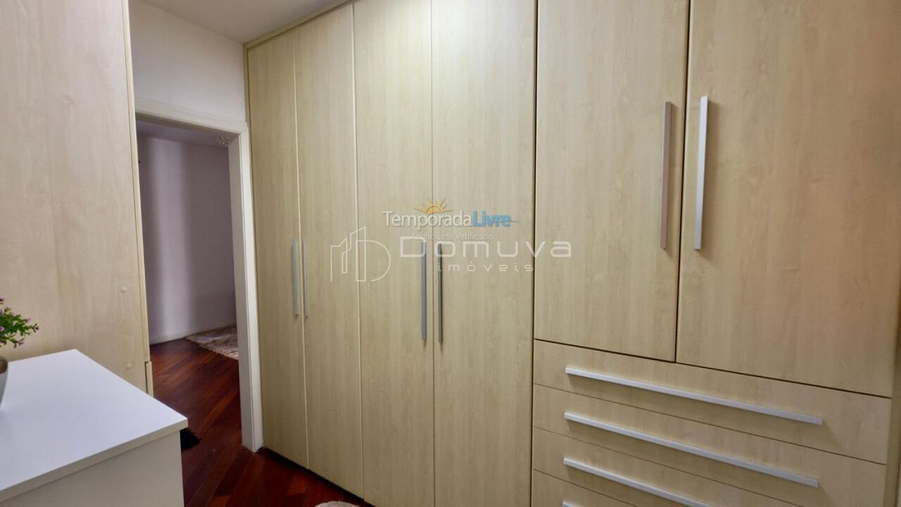 Apartment for vacation rental in Balneário Camboriú (Centro)