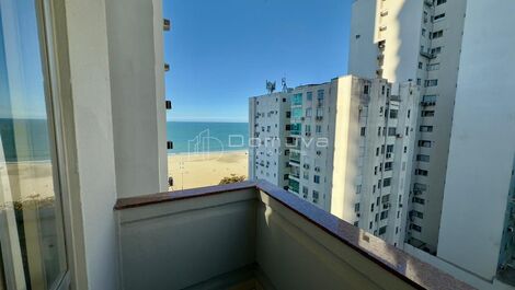Seasonal rental with 3 bedrooms, including 1 suite, downtown Balneário Camboriú