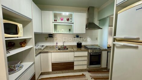 Seasonal rental with 3 bedrooms, including 1 suite, downtown Balneário Camboriú