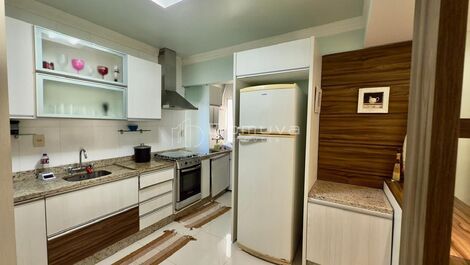 Seasonal rental with 3 bedrooms, including 1 suite, downtown Balneário Camboriú