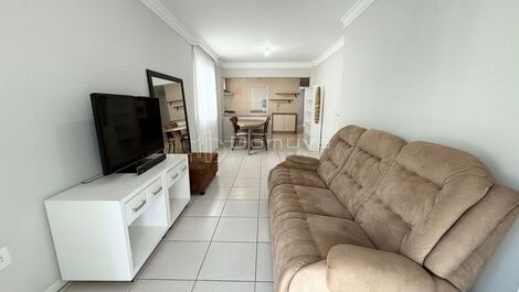Seasonal rental: 2 suites, 2 parking spaces, downtown Balneário Camboriú