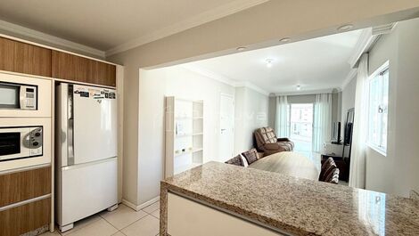 Seasonal rental: 2 suites, 2 parking spaces, downtown Balneário Camboriú