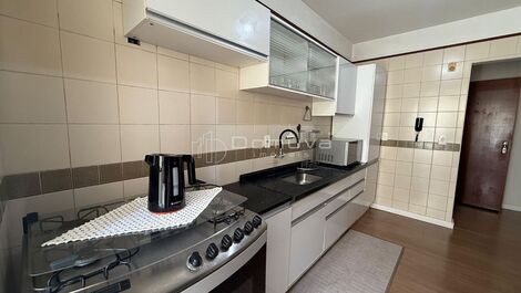 Seasonal rental on the seafront with 3 bedrooms in the center of Balneário Camboriú