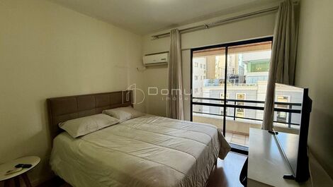 Seasonal rental on the seafront with 3 bedrooms in the center of Balneário Camboriú