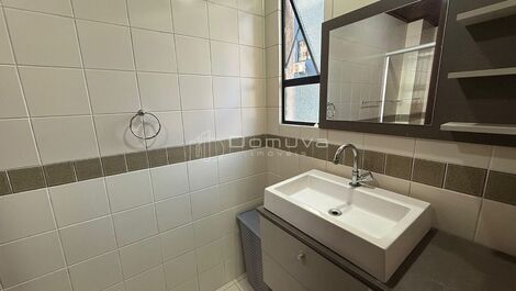 Seasonal rental on the seafront with 3 bedrooms in the center of Balneário Camboriú