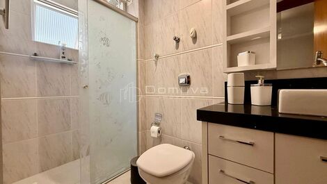 Seasonal rental 2 bedrooms, including 1 suite, downtown Balneário Camboriú