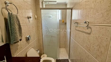 Seasonal rental 2 bedrooms, including 1 suite, downtown Balneário Camboriú