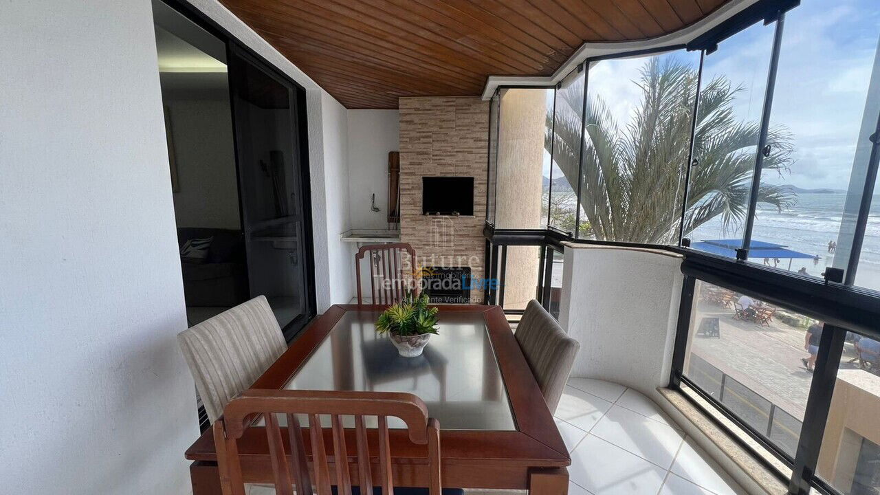 Apartamento para aluguel de temporada em Itapema (Meia Praia)
