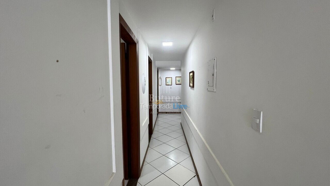 Apartamento para aluguel de temporada em Itapema (Meia Praia)