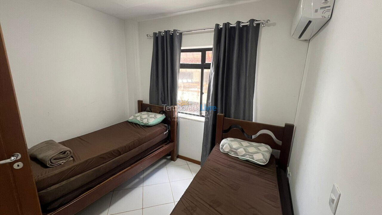 Apartamento para aluguel de temporada em Itapema (Meia Praia)