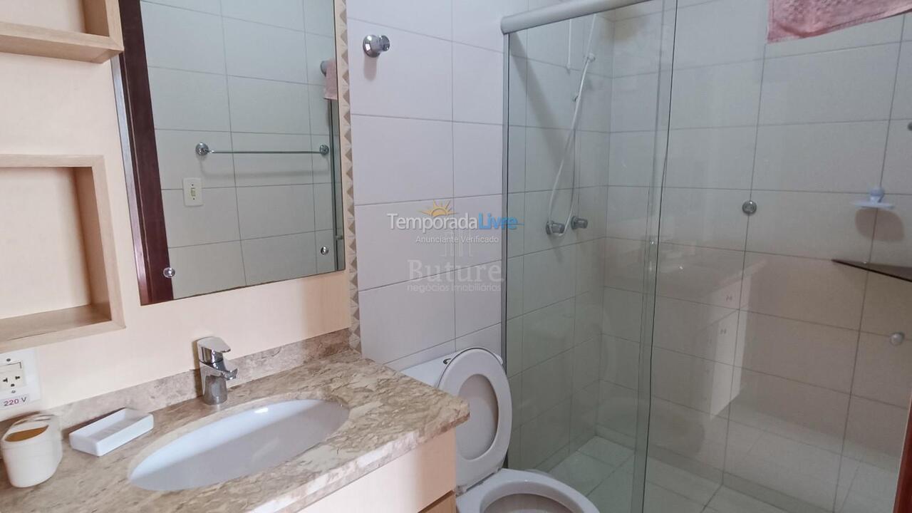 Apartamento para aluguel de temporada em Itapema (Meia Praia)