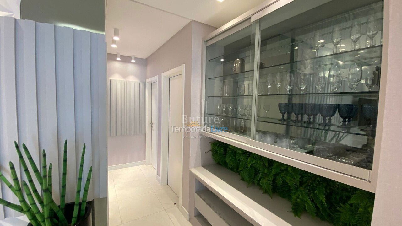 Apartment for vacation rental in Itapema (Meia Praia)