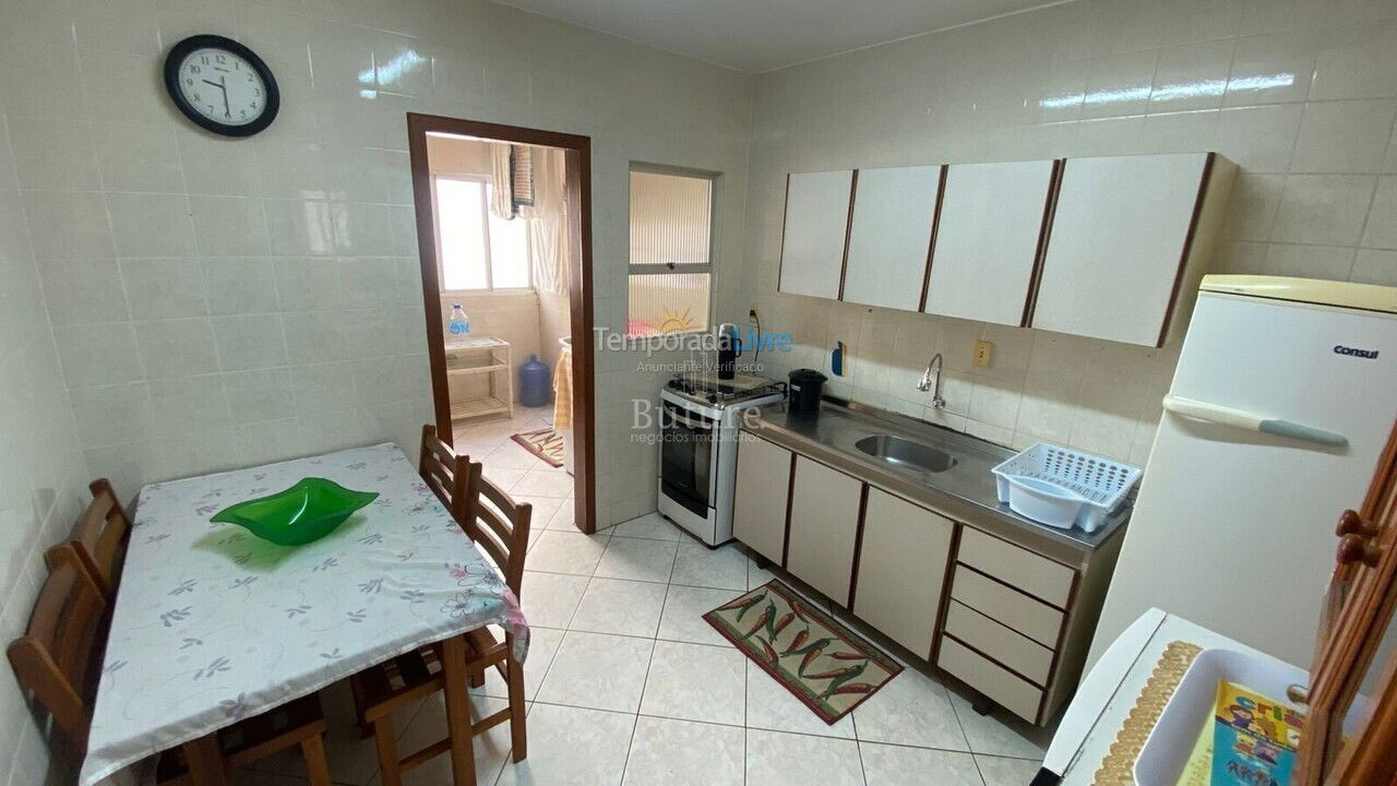 Apartamento para aluguel de temporada em Itapema (Meia Praia)
