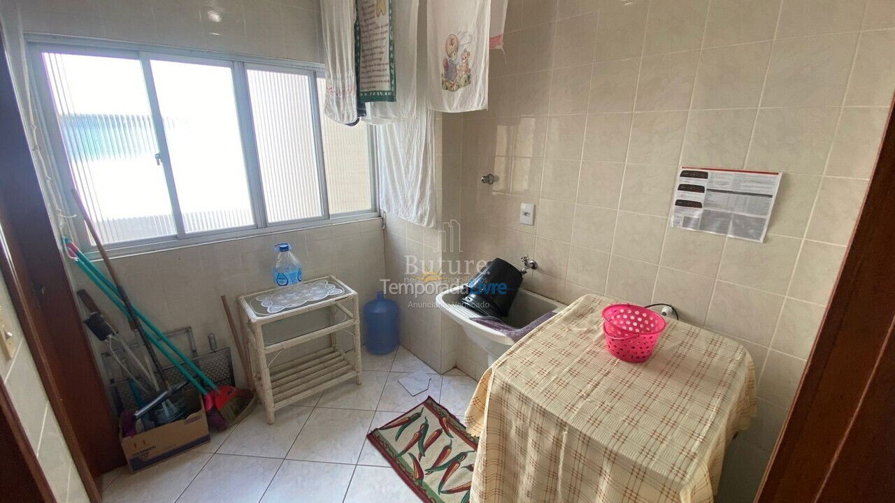 Apartamento para aluguel de temporada em Itapema (Meia Praia)