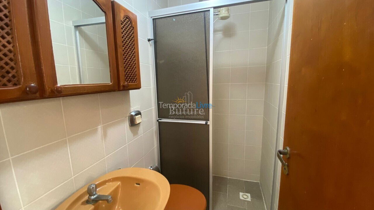 Apartamento para aluguel de temporada em Itapema (Meia Praia)