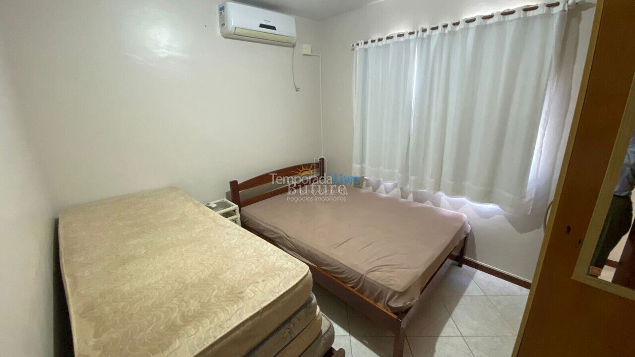 Apartamento para aluguel de temporada em Itapema (Meia Praia)