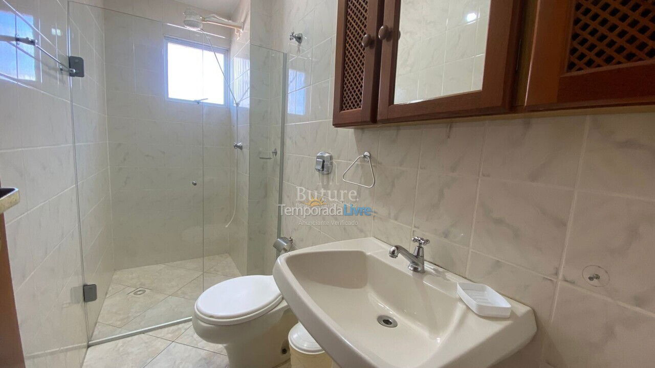 Apartamento para aluguel de temporada em Itapema (Meia Praia)