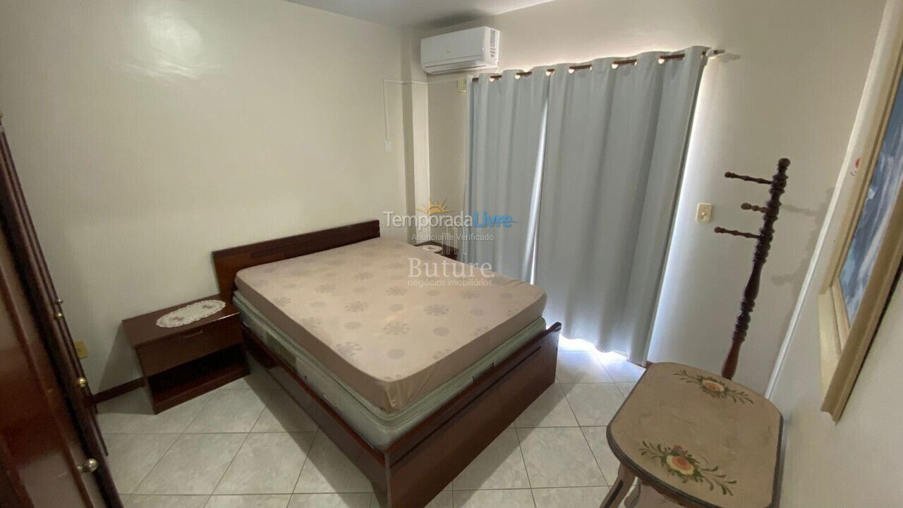 Apartamento para aluguel de temporada em Itapema (Meia Praia)