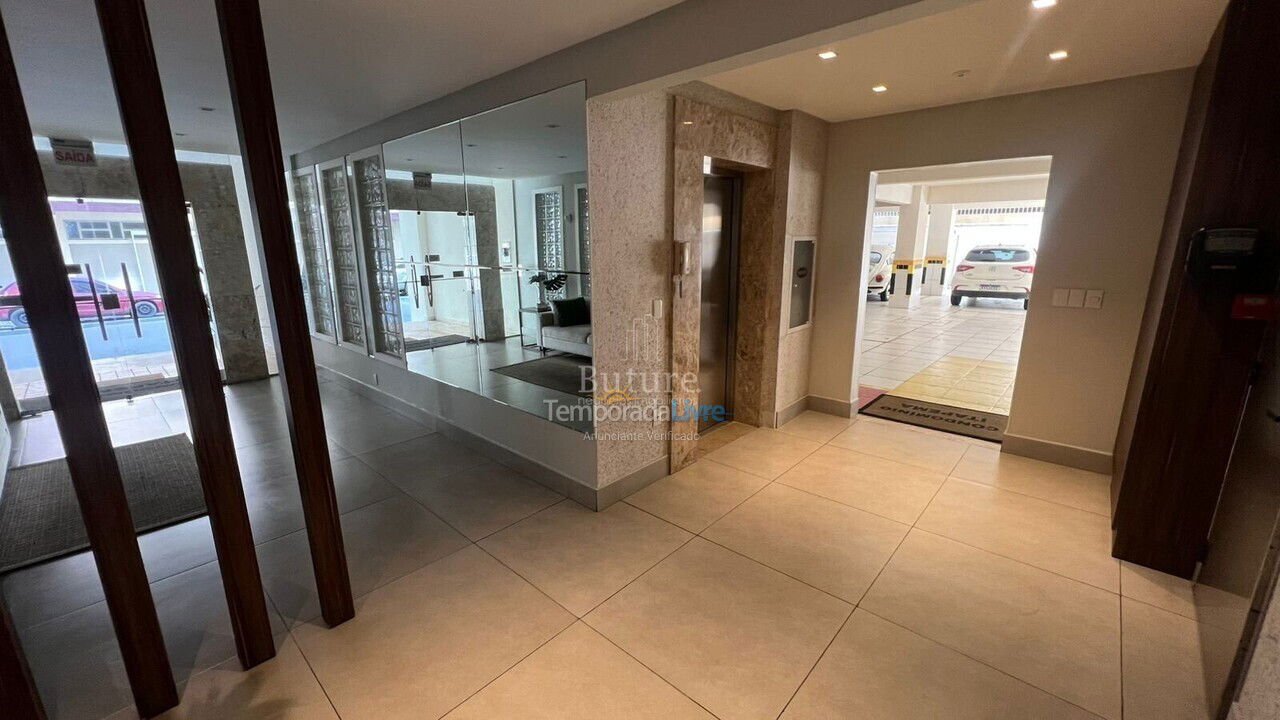 Apartamento para aluguel de temporada em Itapema (Meia Praia)