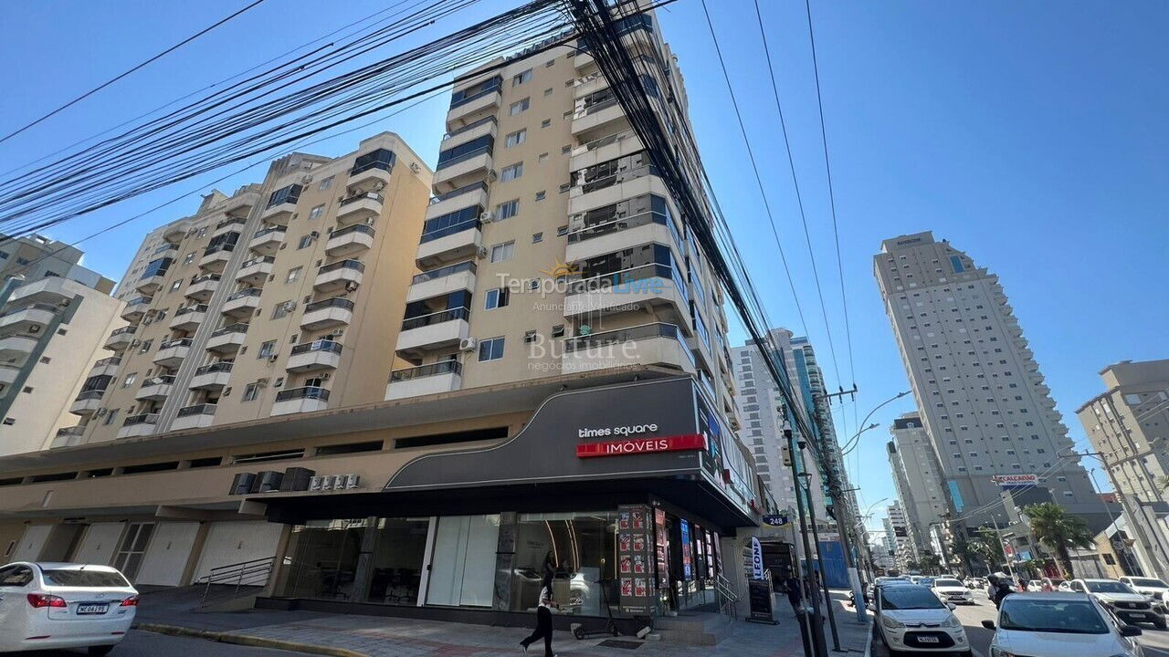 Apartamento para aluguel de temporada em Itapema (Meia Praia)