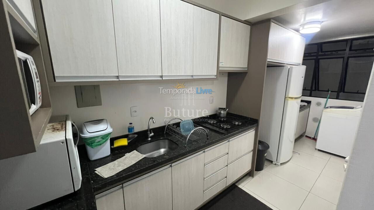 Apartamento para aluguel de temporada em Itapema (Meia Praia)