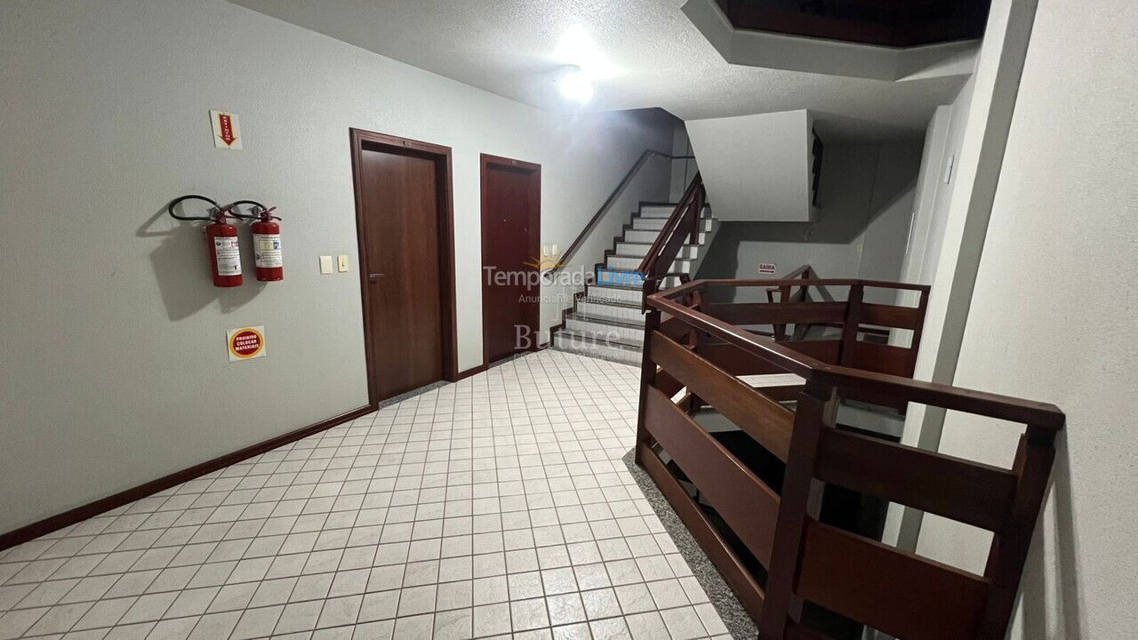 Apartamento para aluguel de temporada em Itapema (Meia Praia)