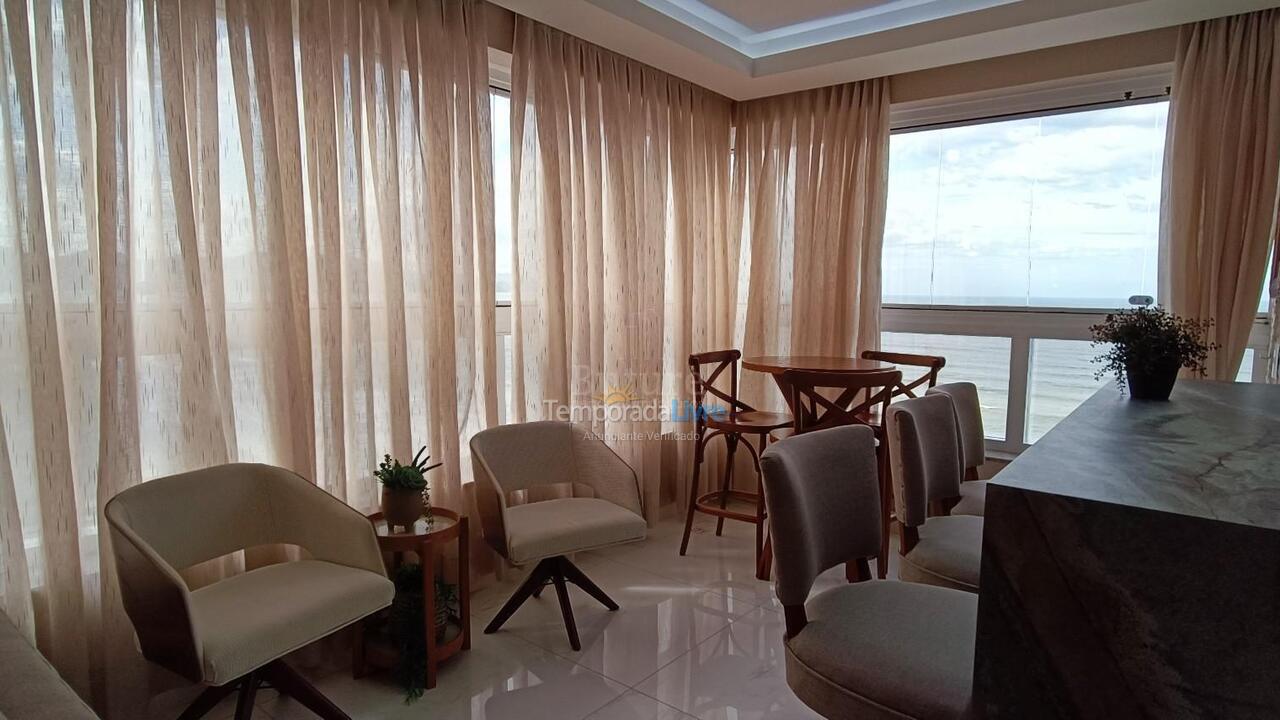Apartamento para aluguel de temporada em Itapema (Meia Praia)