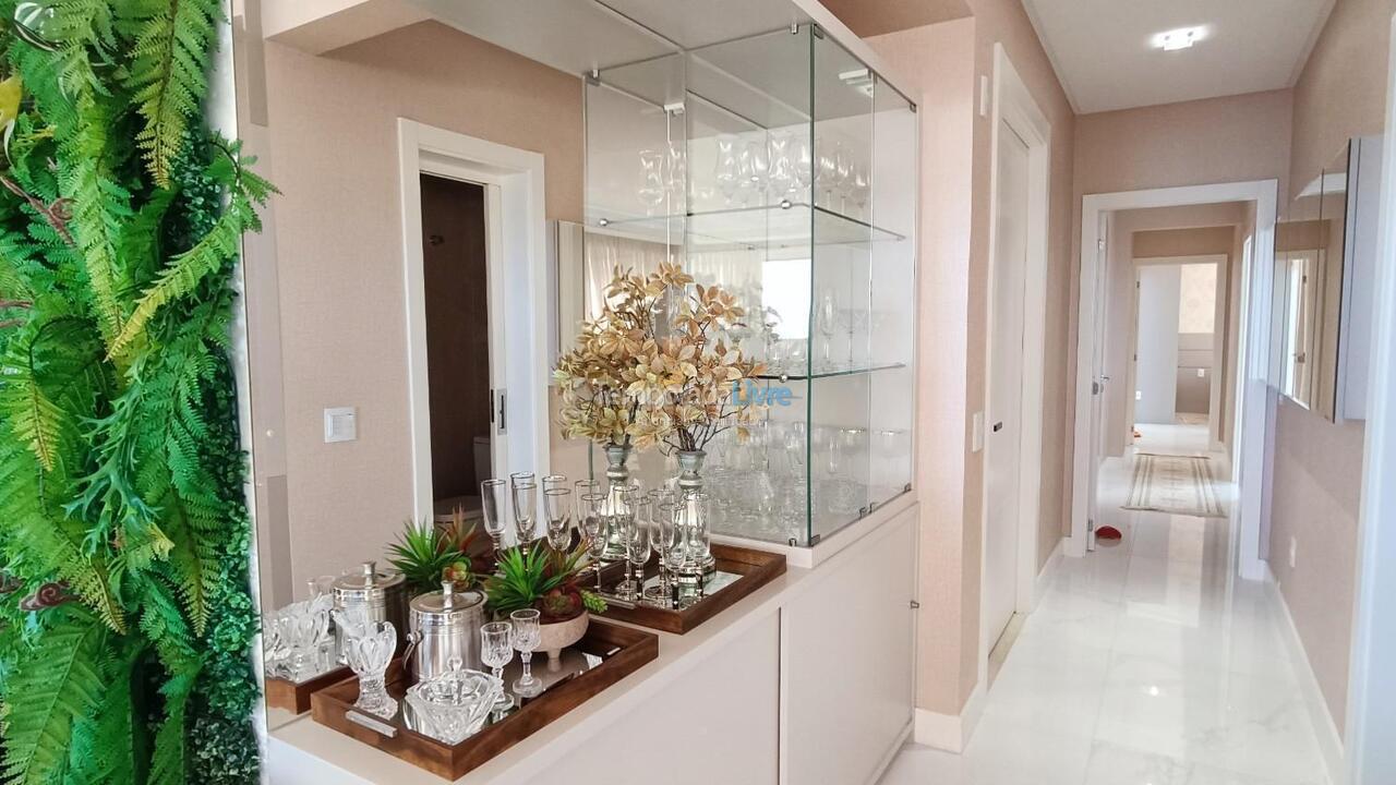 Apartamento para aluguel de temporada em Itapema (Meia Praia)