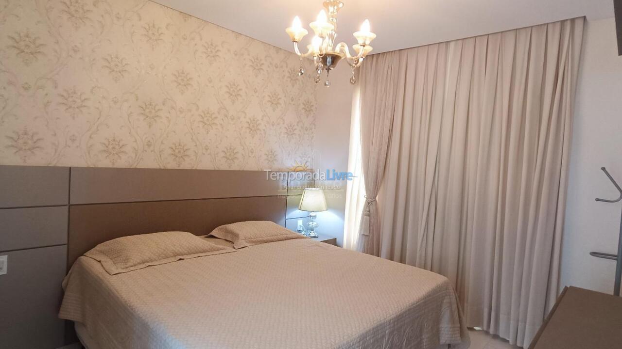 Apartamento para aluguel de temporada em Itapema (Meia Praia)