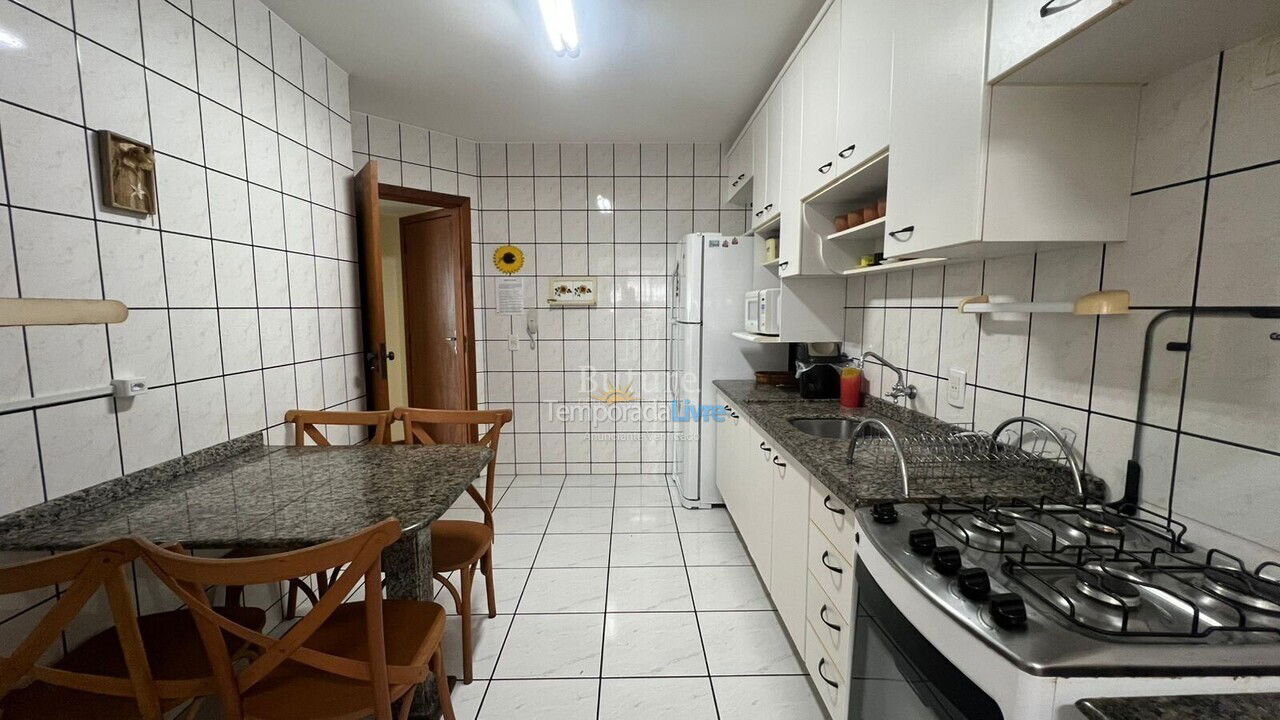 Apartamento para aluguel de temporada em Itapema (Meia Praia)