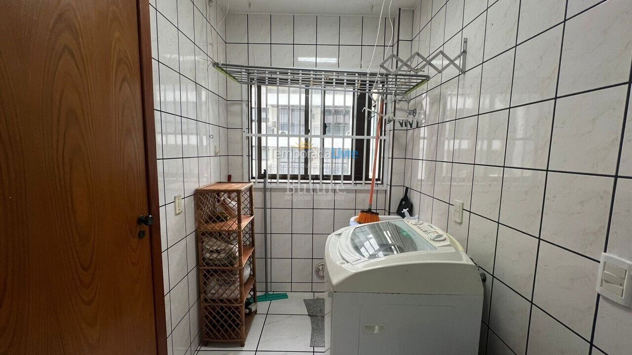 Apartamento para aluguel de temporada em Itapema (Meia Praia)